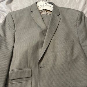 Perry Ellis gray two button suit 48L.